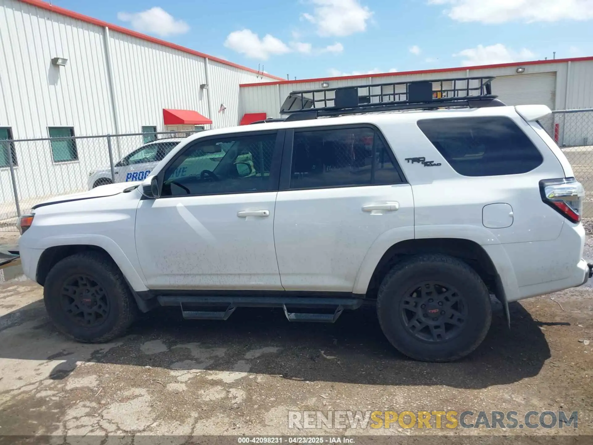 14 fotografías del automóvil dañado JTEBU5JR6L5830203 TOYOTA 4RUNNER 2020