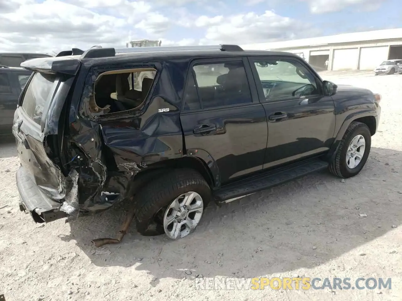 3 fotografías del automóvil dañado JTEBU5JR7L5744897 TOYOTA 4RUNNER 2020