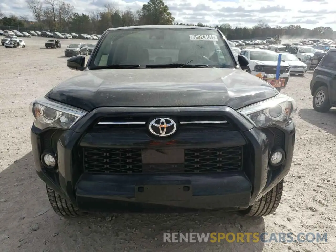 5 fotografías del automóvil dañado JTEBU5JR7L5744897 TOYOTA 4RUNNER 2020