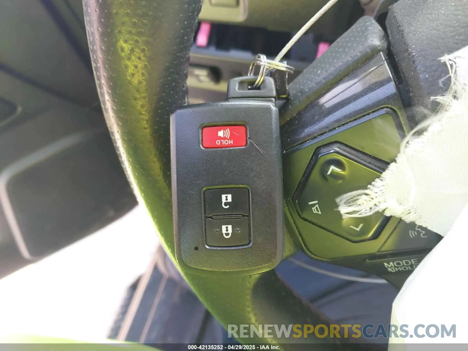 11 fotografías del automóvil dañado JTEBU5JR7L5753311 TOYOTA 4RUNNER 2020