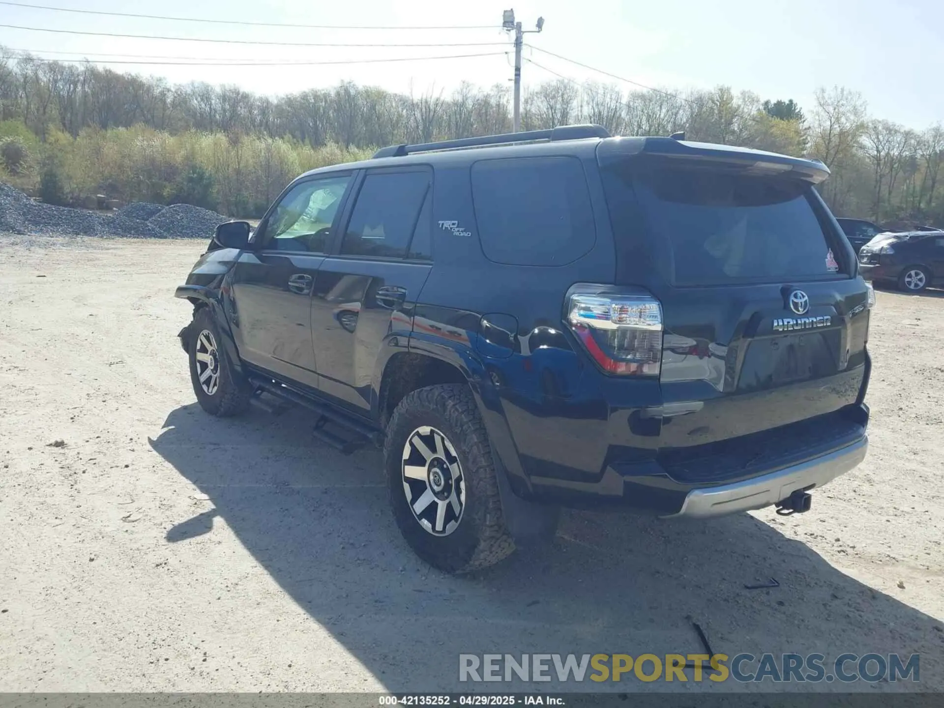 3 fotografías del automóvil dañado JTEBU5JR7L5753311 TOYOTA 4RUNNER 2020