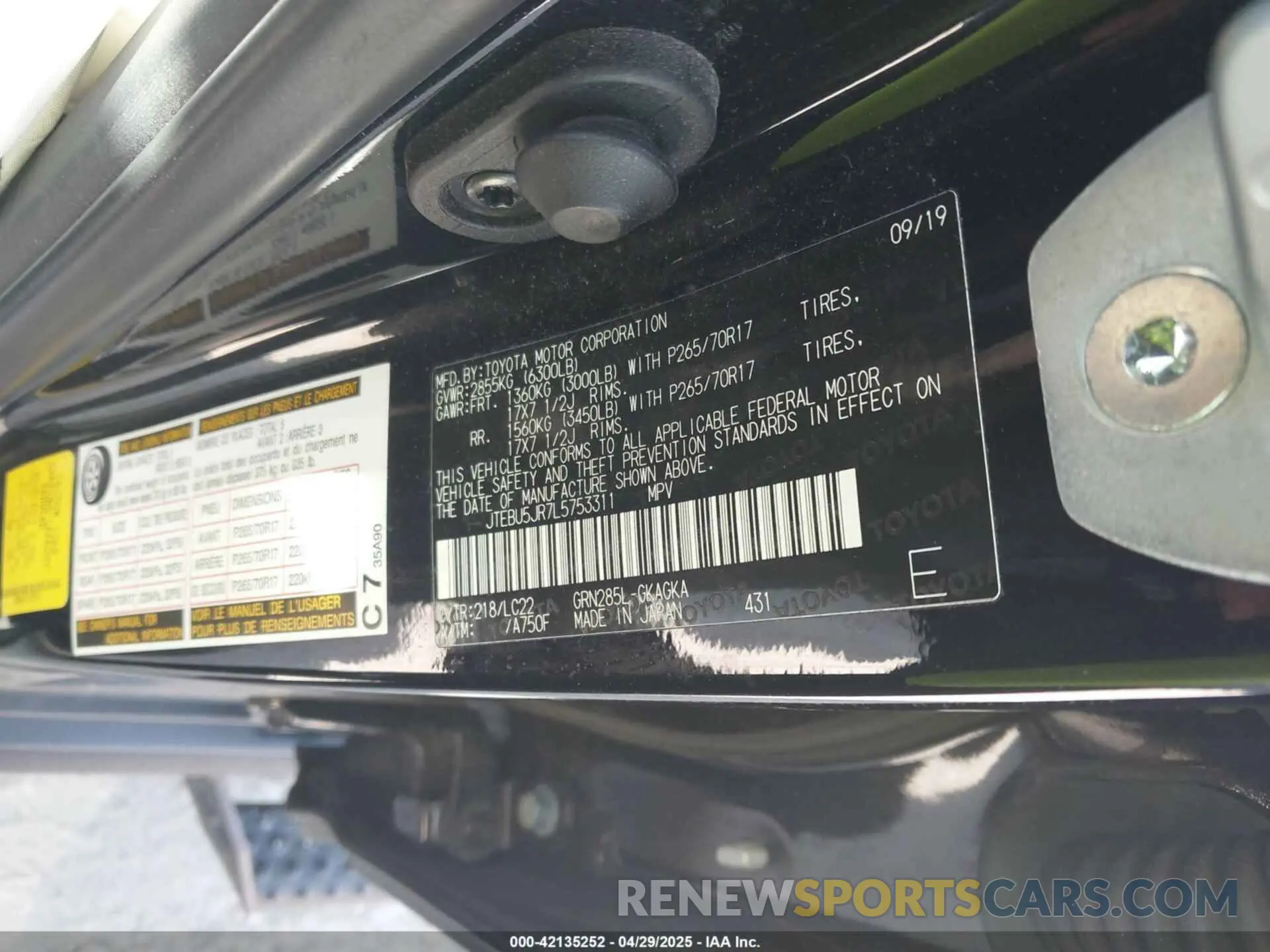 9 fotografías del automóvil dañado JTEBU5JR7L5753311 TOYOTA 4RUNNER 2020