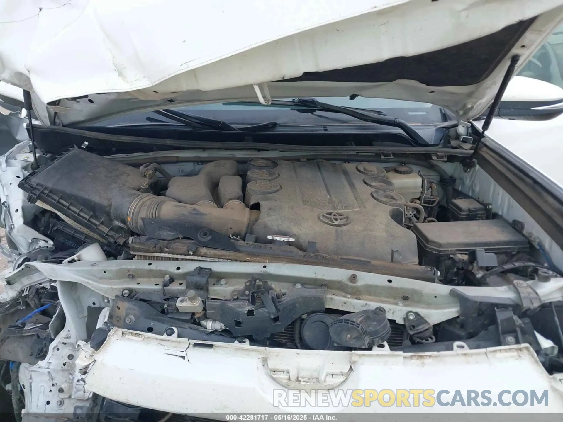 10 fotografías del automóvil dañado JTEBU5JR7L5772912 TOYOTA 4RUNNER 2020