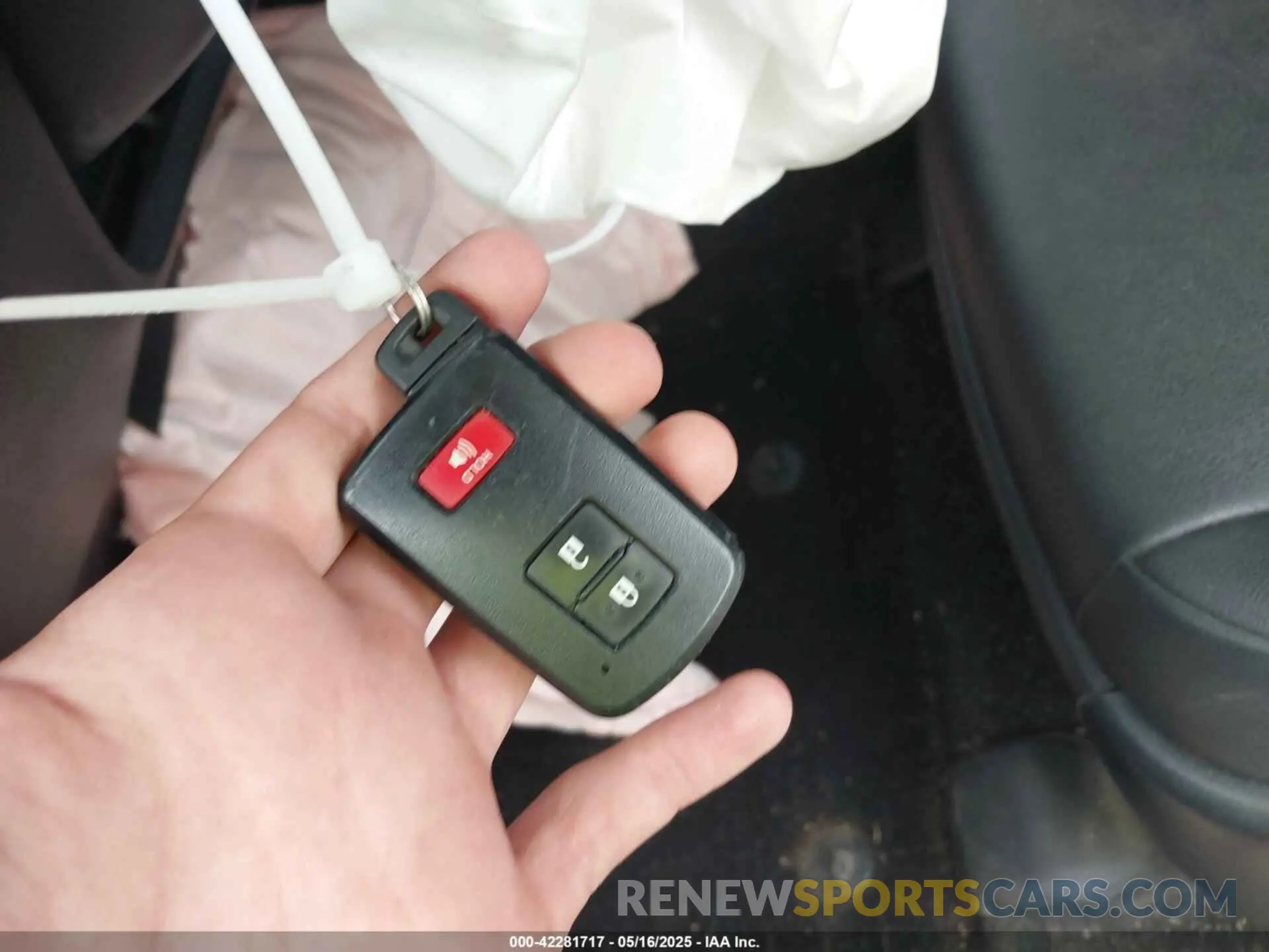 11 fotografías del automóvil dañado JTEBU5JR7L5772912 TOYOTA 4RUNNER 2020