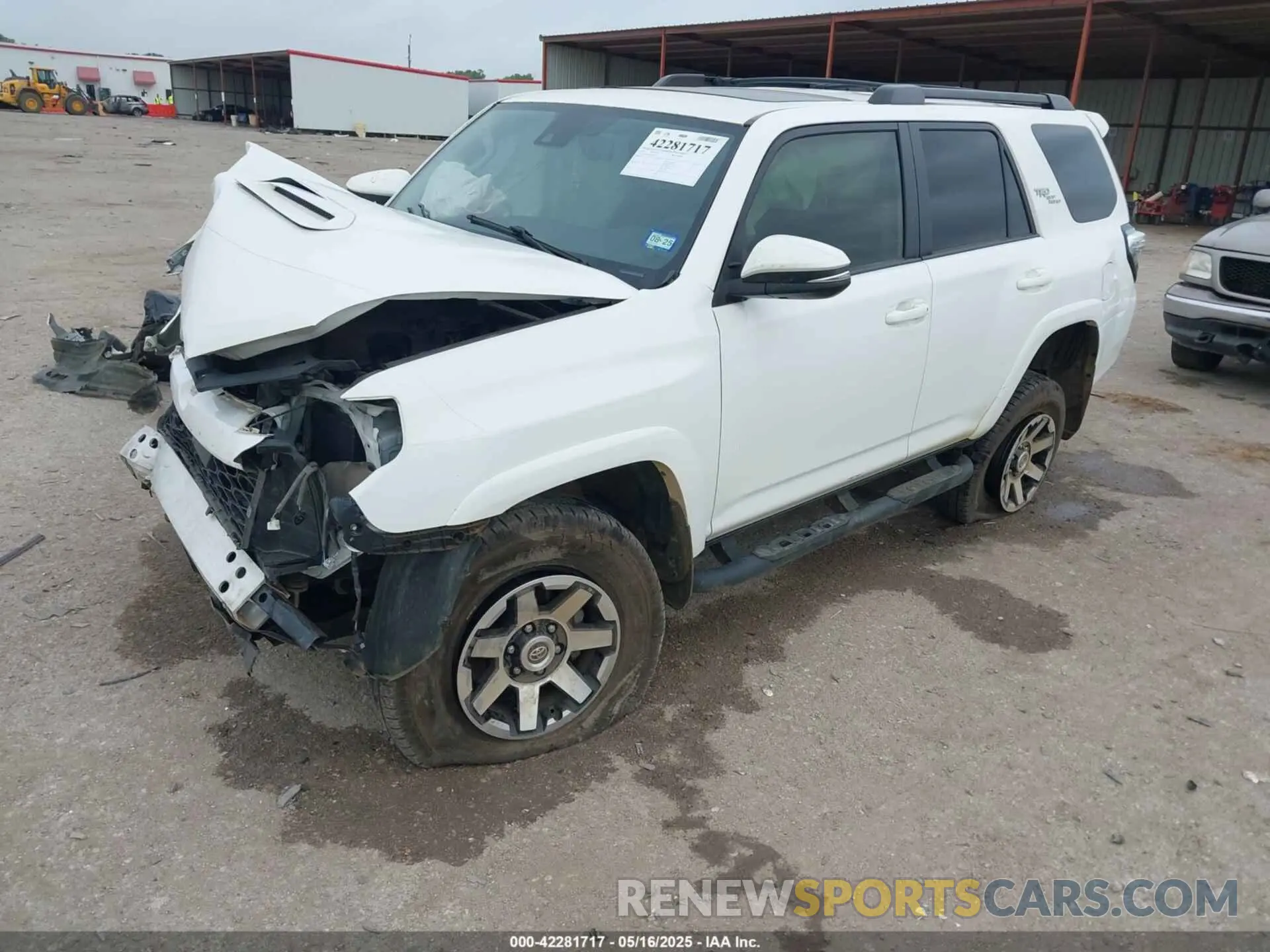 2 fotografías del automóvil dañado JTEBU5JR7L5772912 TOYOTA 4RUNNER 2020