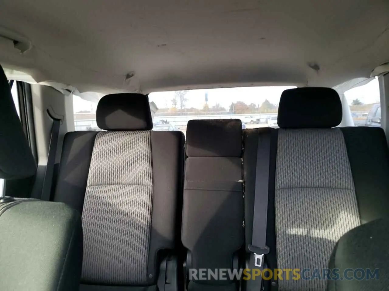 10 fotografías del automóvil dañado JTEBU5JR7L5774434 TOYOTA 4RUNNER 2020