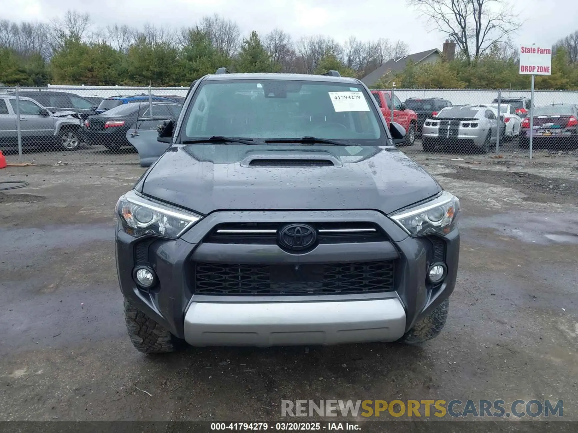 13 fotografías del automóvil dañado JTEBU5JR7L5778872 TOYOTA 4RUNNER 2020