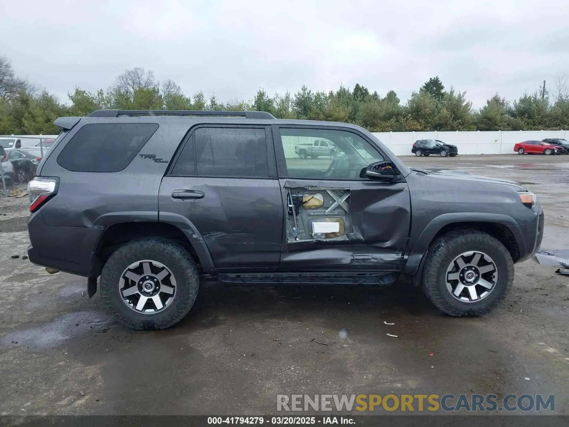 14 fotografías del automóvil dañado JTEBU5JR7L5778872 TOYOTA 4RUNNER 2020
