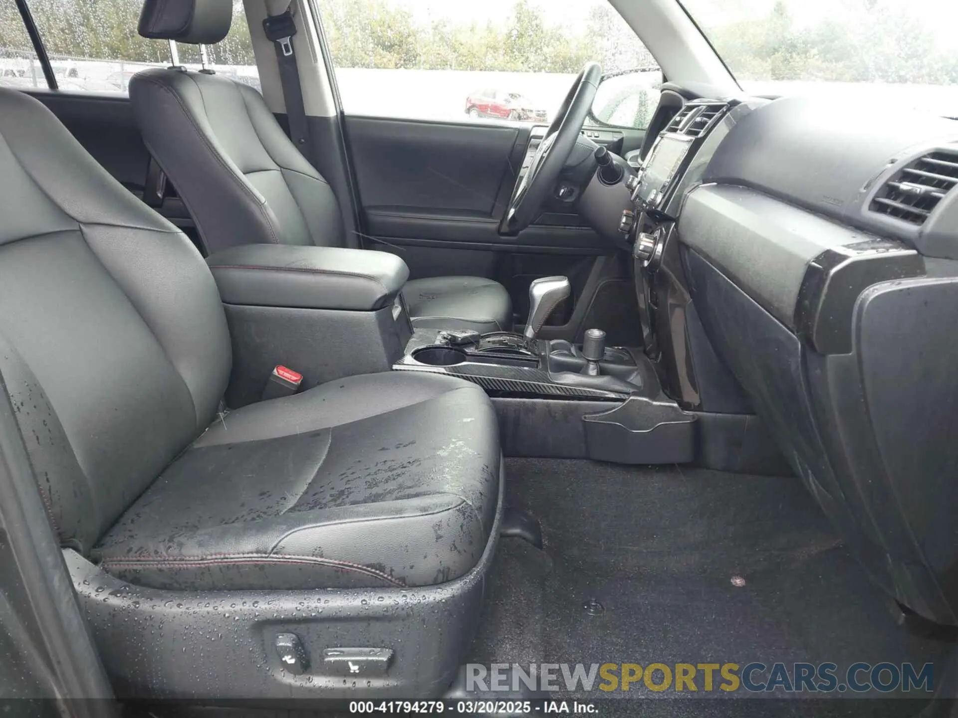 5 fotografías del automóvil dañado JTEBU5JR7L5778872 TOYOTA 4RUNNER 2020