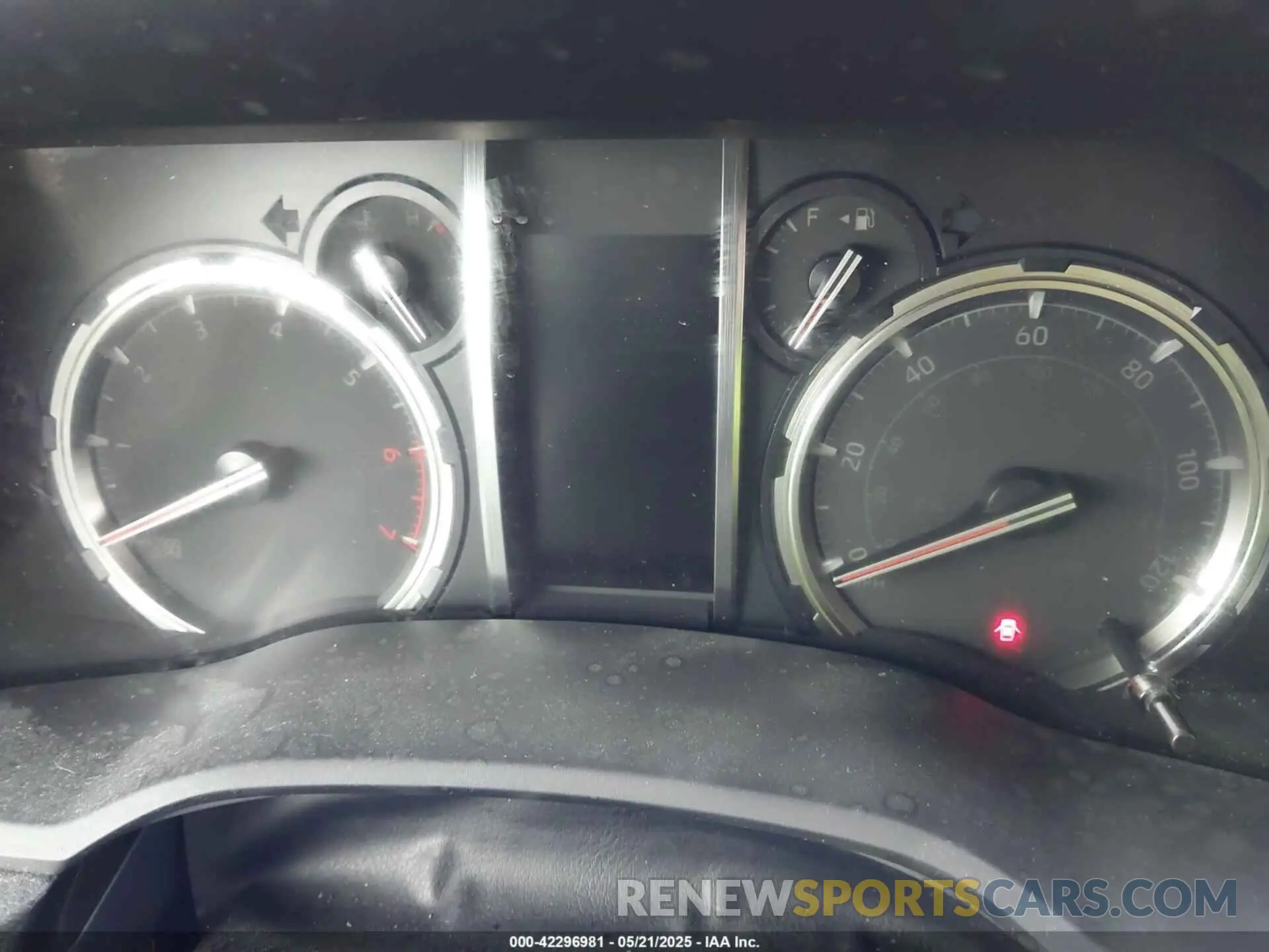 7 fotografías del automóvil dañado JTEBU5JR7L5789838 TOYOTA 4RUNNER 2020