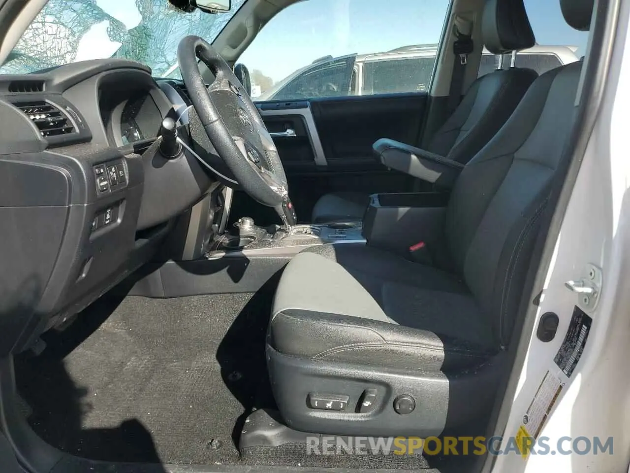 7 fotografías del automóvil dañado JTEBU5JR8L5750417 TOYOTA 4RUNNER 2020