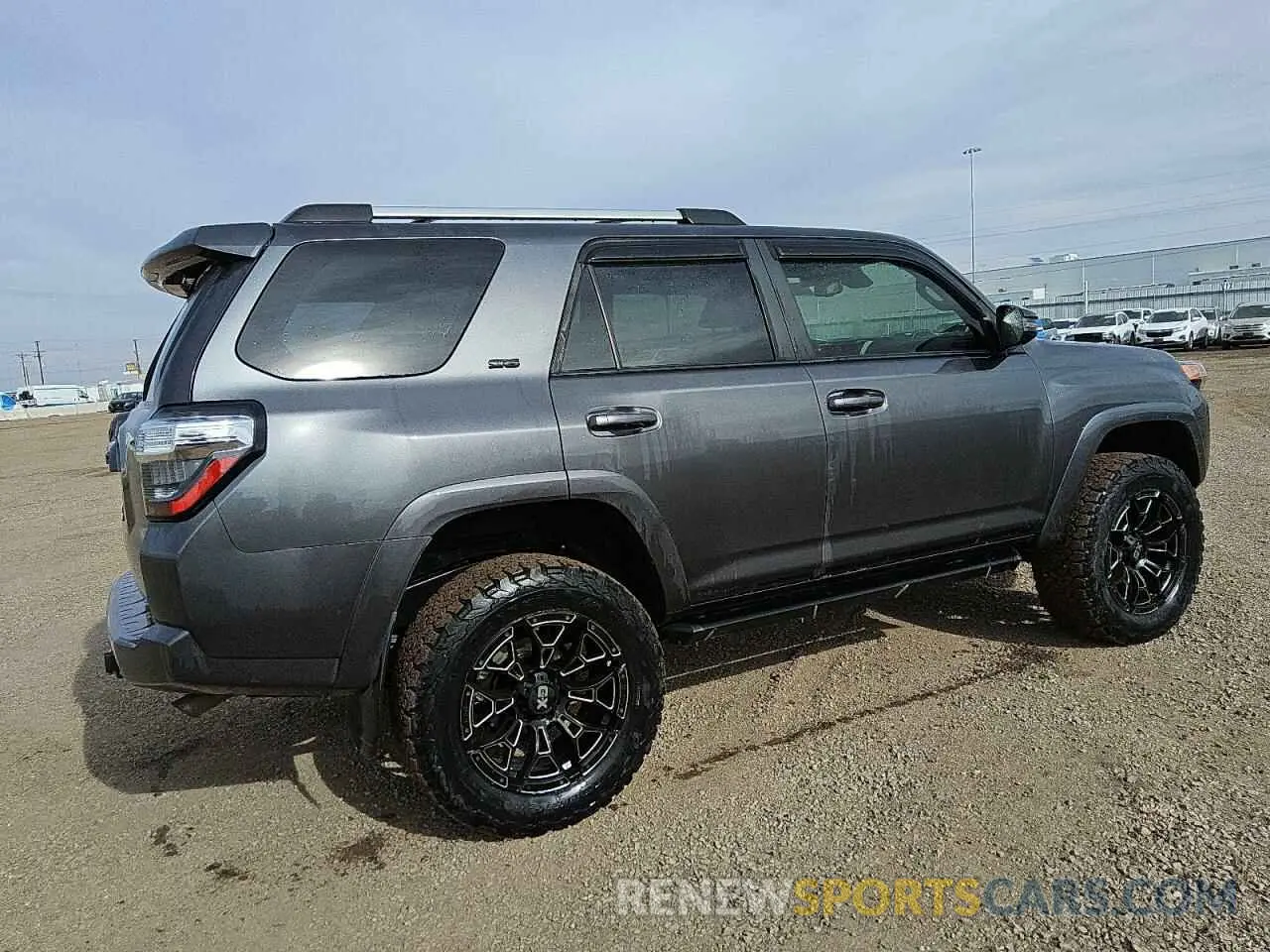 3 fotografías del automóvil dañado JTEBU5JR8L5831112 TOYOTA 4RUNNER 2020