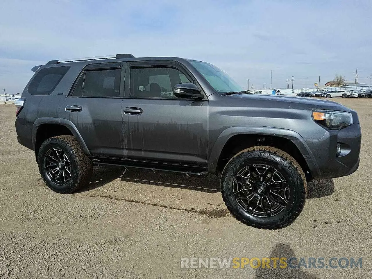 4 fotografías del automóvil dañado JTEBU5JR8L5831112 TOYOTA 4RUNNER 2020