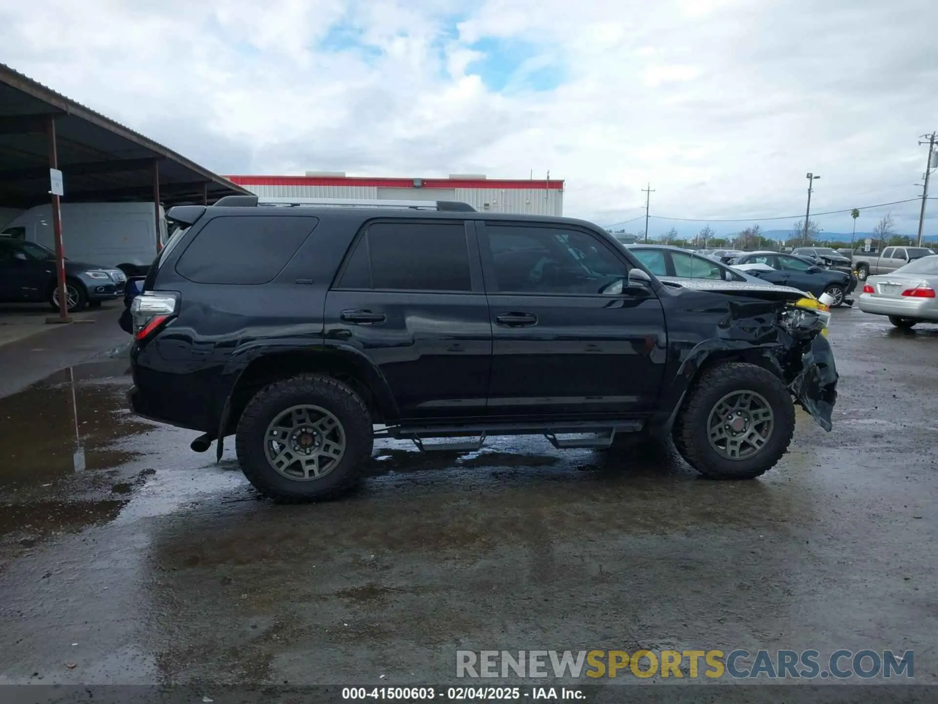 14 fotografías del automóvil dañado JTEBU5JR9L5745422 TOYOTA 4RUNNER 2020