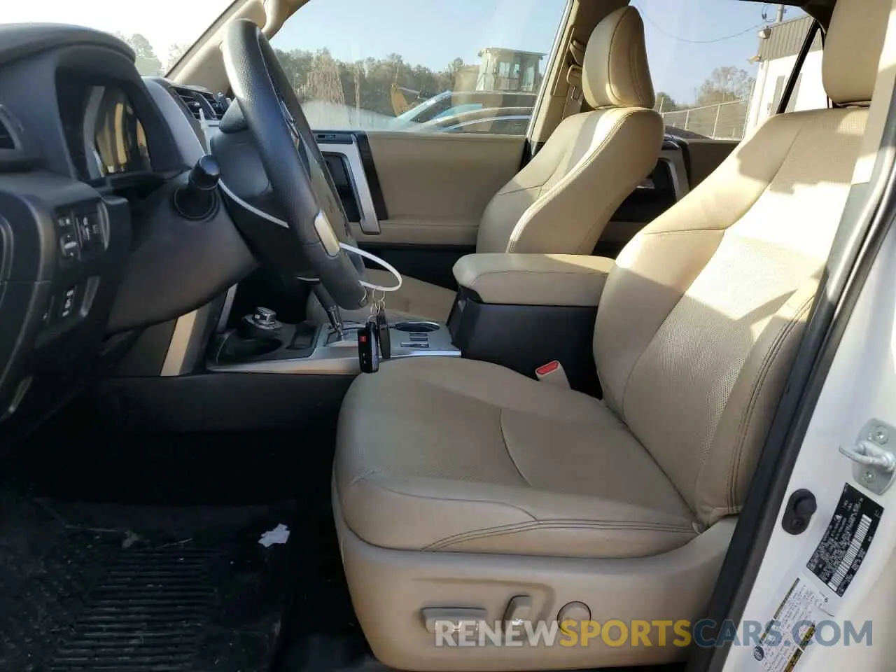 7 fotografías del automóvil dañado JTEBU5JR9L5755920 TOYOTA 4RUNNER 2020