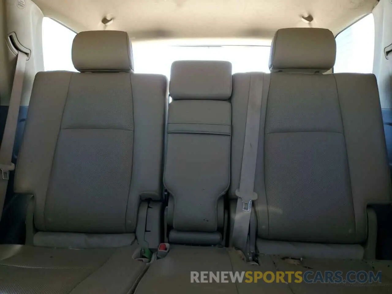 10 fotografías del automóvil dañado JTEBU5JR9L5757554 TOYOTA 4RUNNER 2020