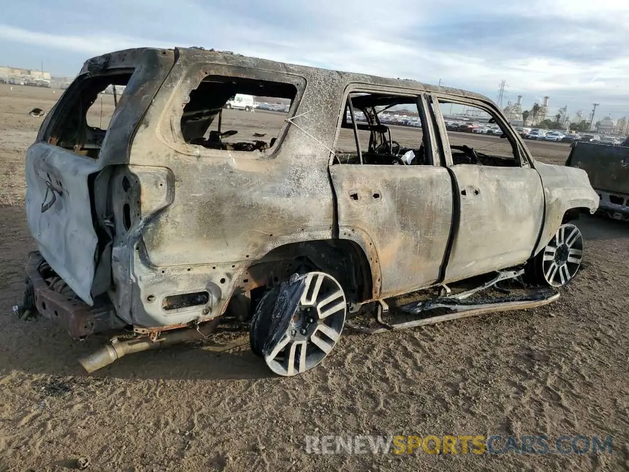 3 fotografías del automóvil dañado JTEBU5JRXL5768935 TOYOTA 4RUNNER 2020
