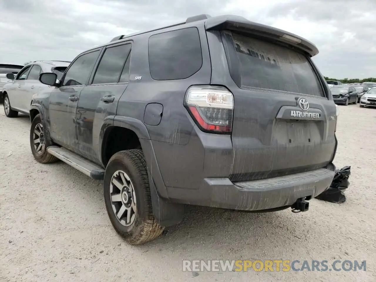 3 fotografías del automóvil dañado JTEBU5JRXL5815137 TOYOTA 4RUNNER 2020