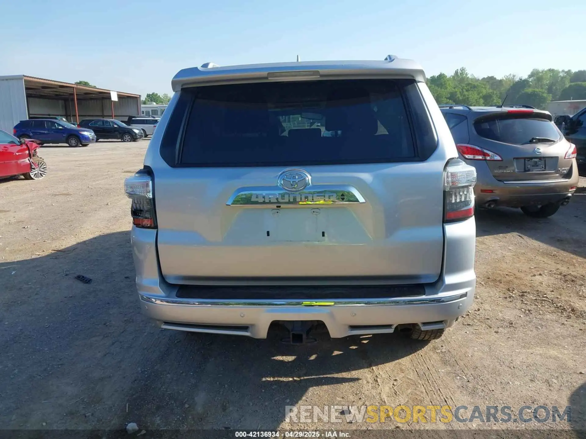 17 fotografías del automóvil dañado JTEBU5JRXL5835419 TOYOTA 4RUNNER 2020