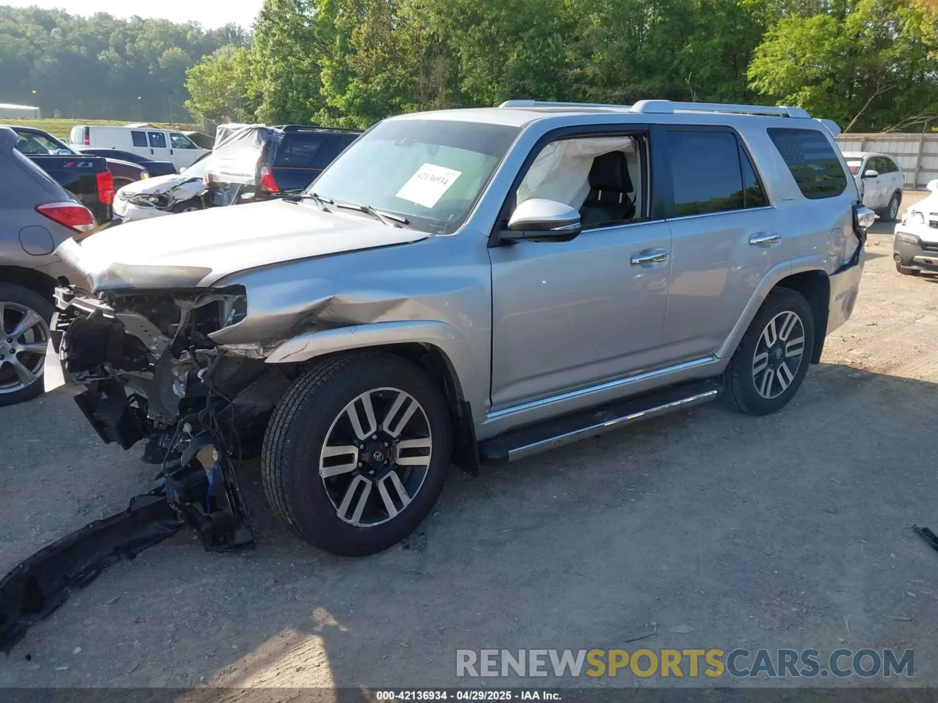 2 fotografías del automóvil dañado JTEBU5JRXL5835419 TOYOTA 4RUNNER 2020