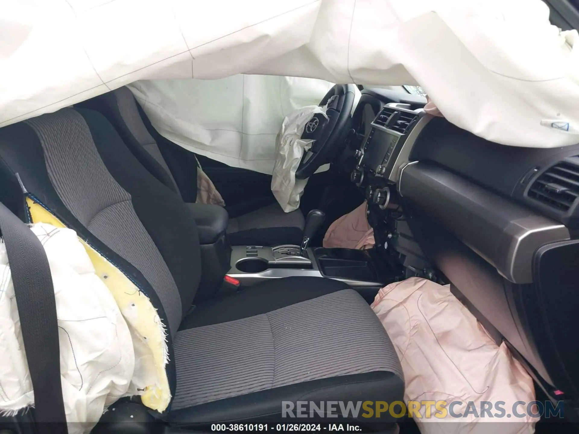 5 fotografías del automóvil dañado JTEZU5JR1L5215881 TOYOTA 4RUNNER 2020