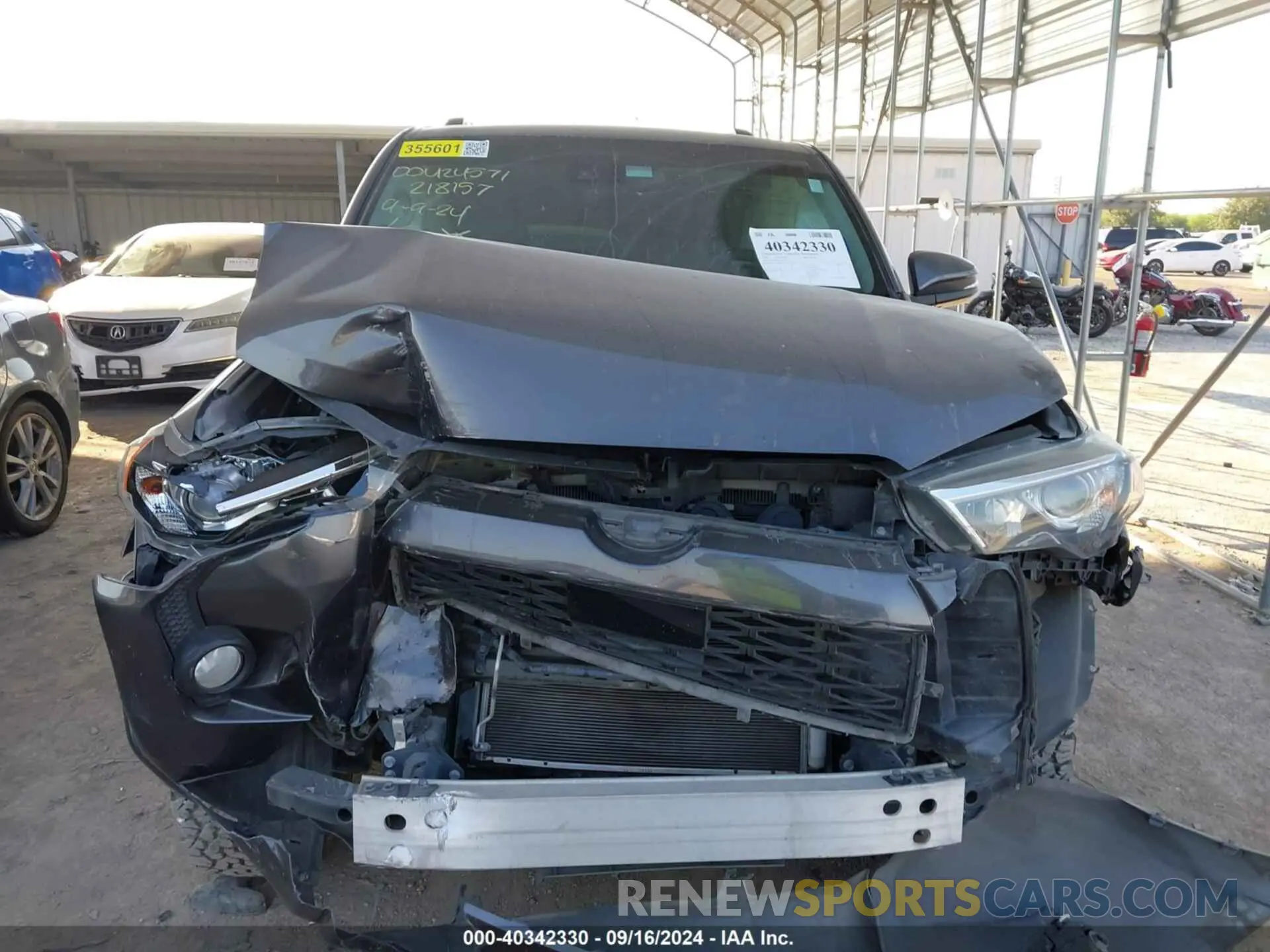 11 fotografías del automóvil dañado JTEZU5JR2L5218157 TOYOTA 4RUNNER 2020