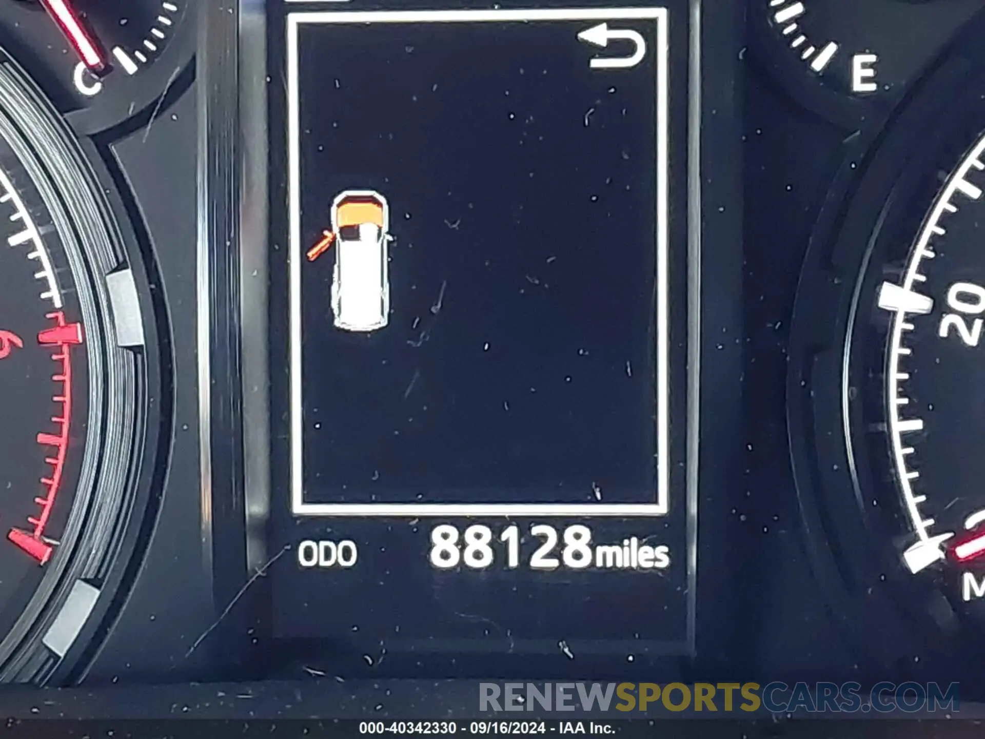 14 fotografías del automóvil dañado JTEZU5JR2L5218157 TOYOTA 4RUNNER 2020