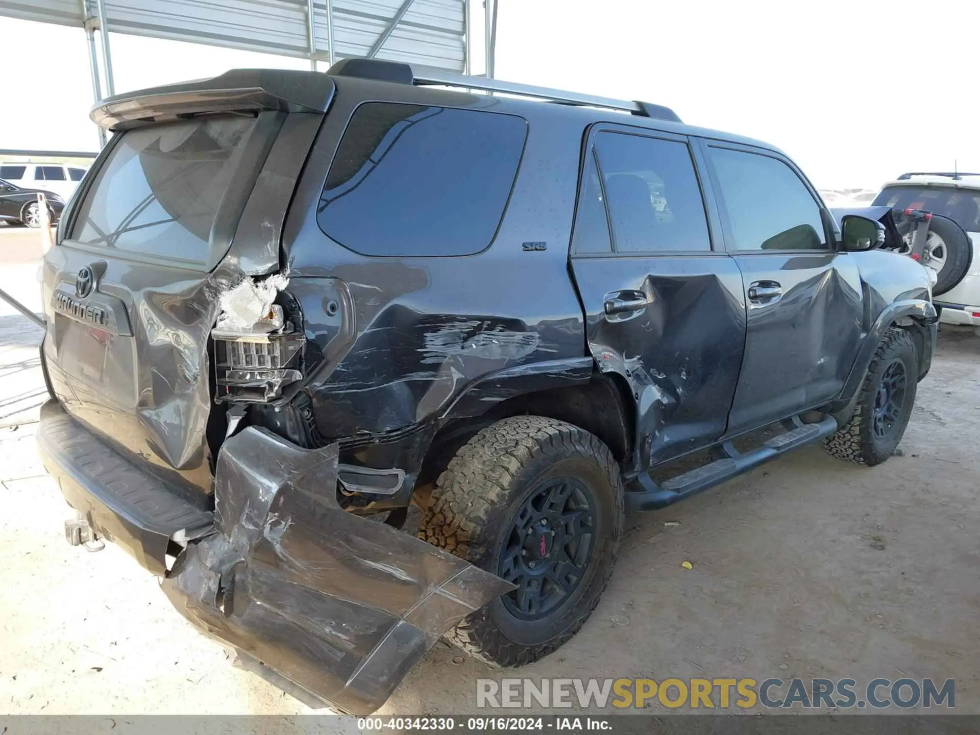 4 fotografías del automóvil dañado JTEZU5JR2L5218157 TOYOTA 4RUNNER 2020