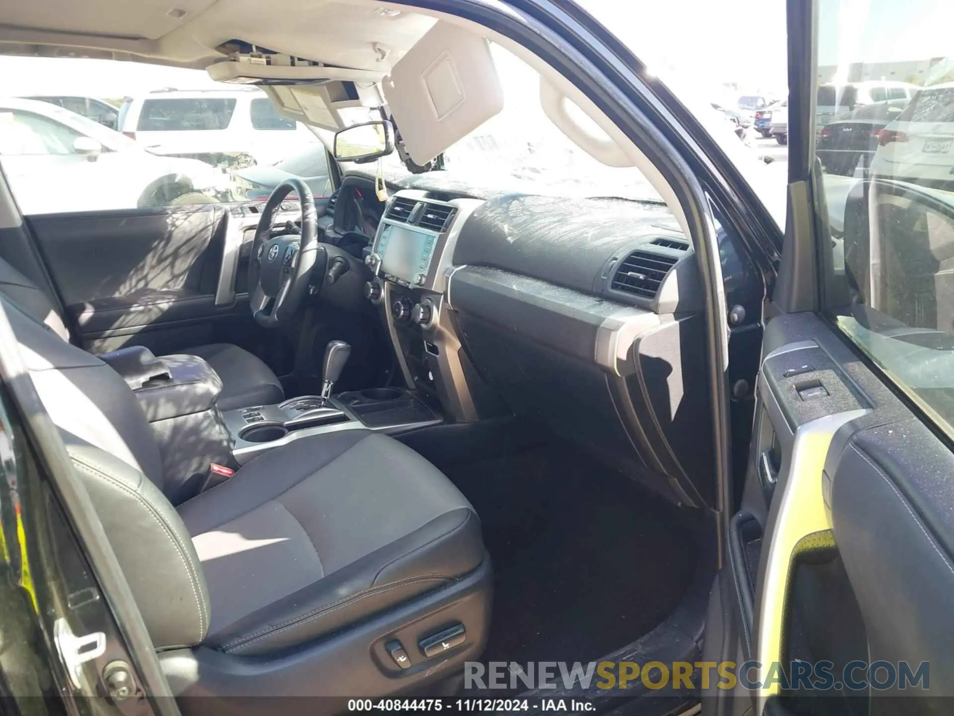 5 fotografías del automóvil dañado JTEZU5JR2L5224525 TOYOTA 4RUNNER 2020