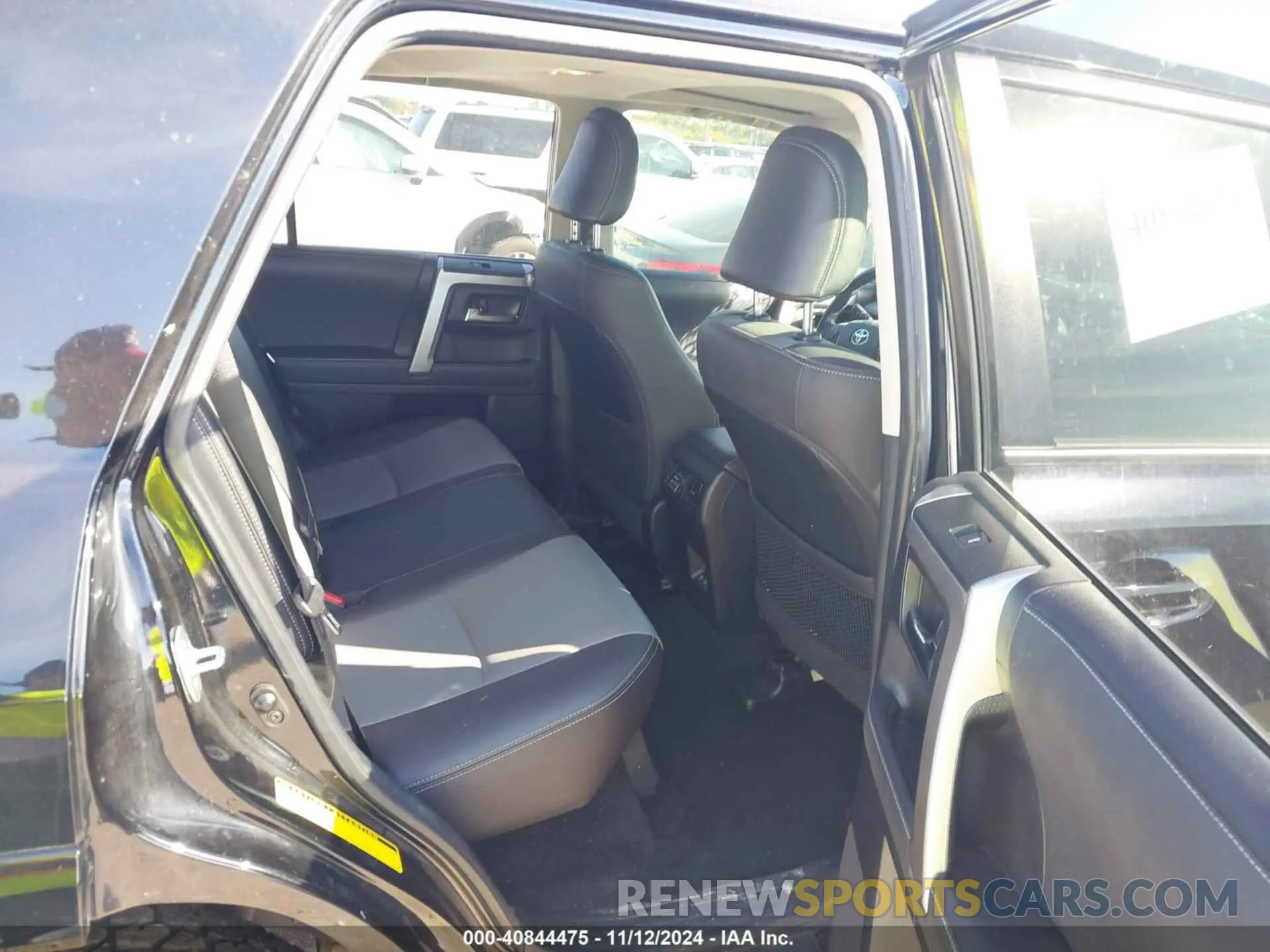 8 fotografías del automóvil dañado JTEZU5JR2L5224525 TOYOTA 4RUNNER 2020