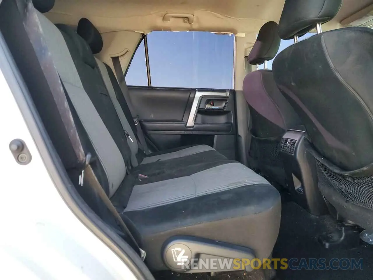 11 fotografías del automóvil dañado JTEZU5JR3L5217549 TOYOTA 4RUNNER 2020