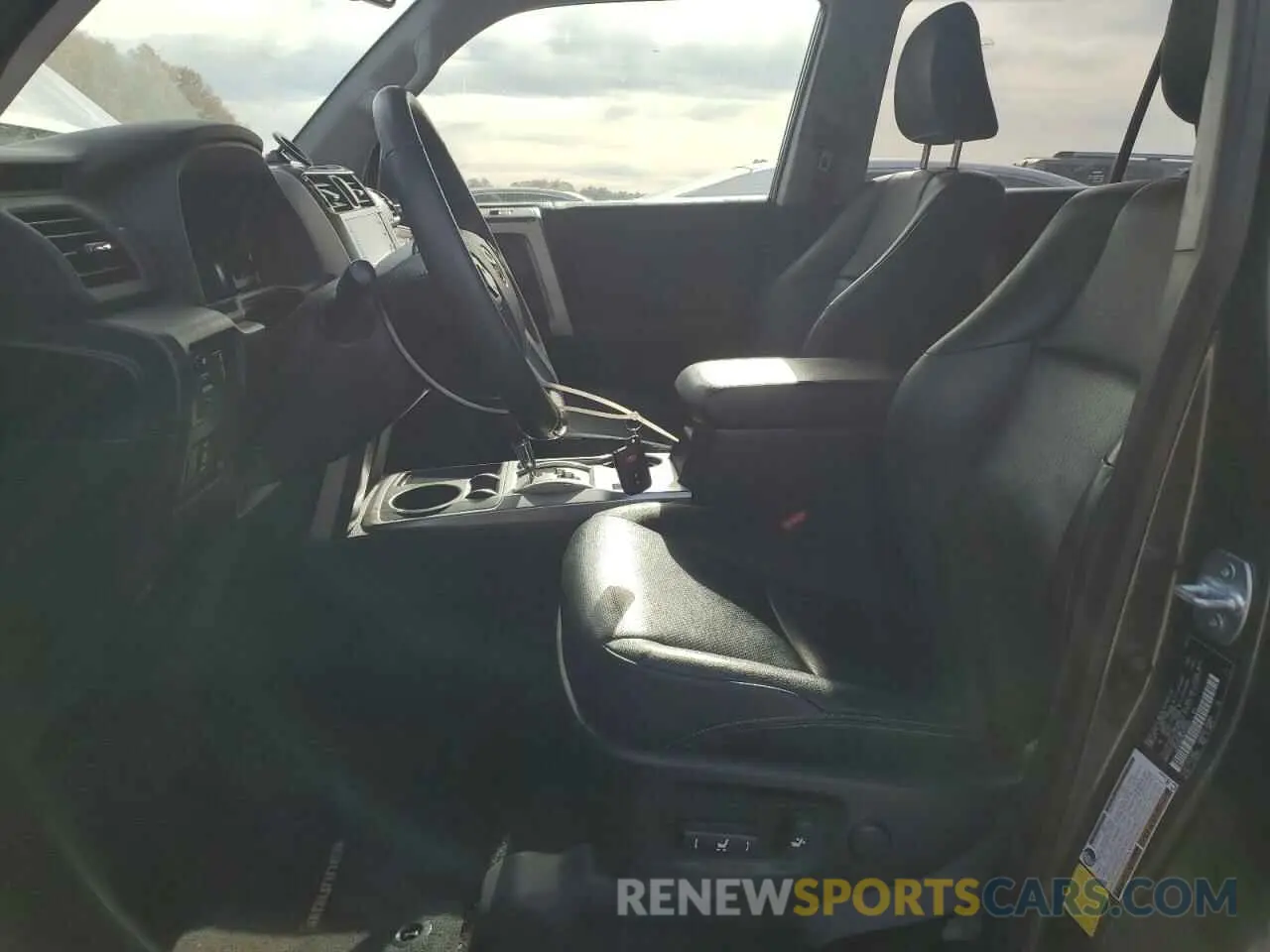 7 fotografías del automóvil dañado JTEZU5JR3L5228003 TOYOTA 4RUNNER 2020