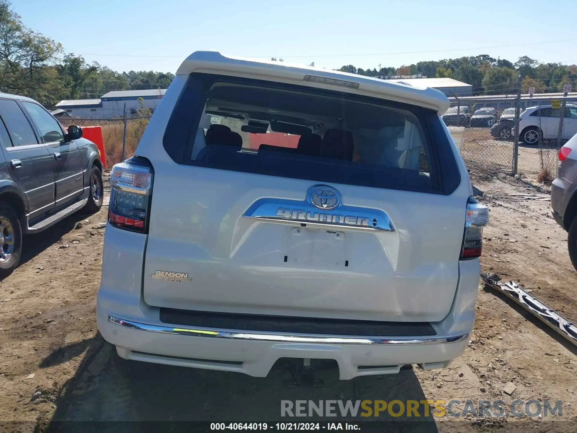 17 fotografías del automóvil dañado JTEZU5JR4L5221724 TOYOTA 4RUNNER 2020
