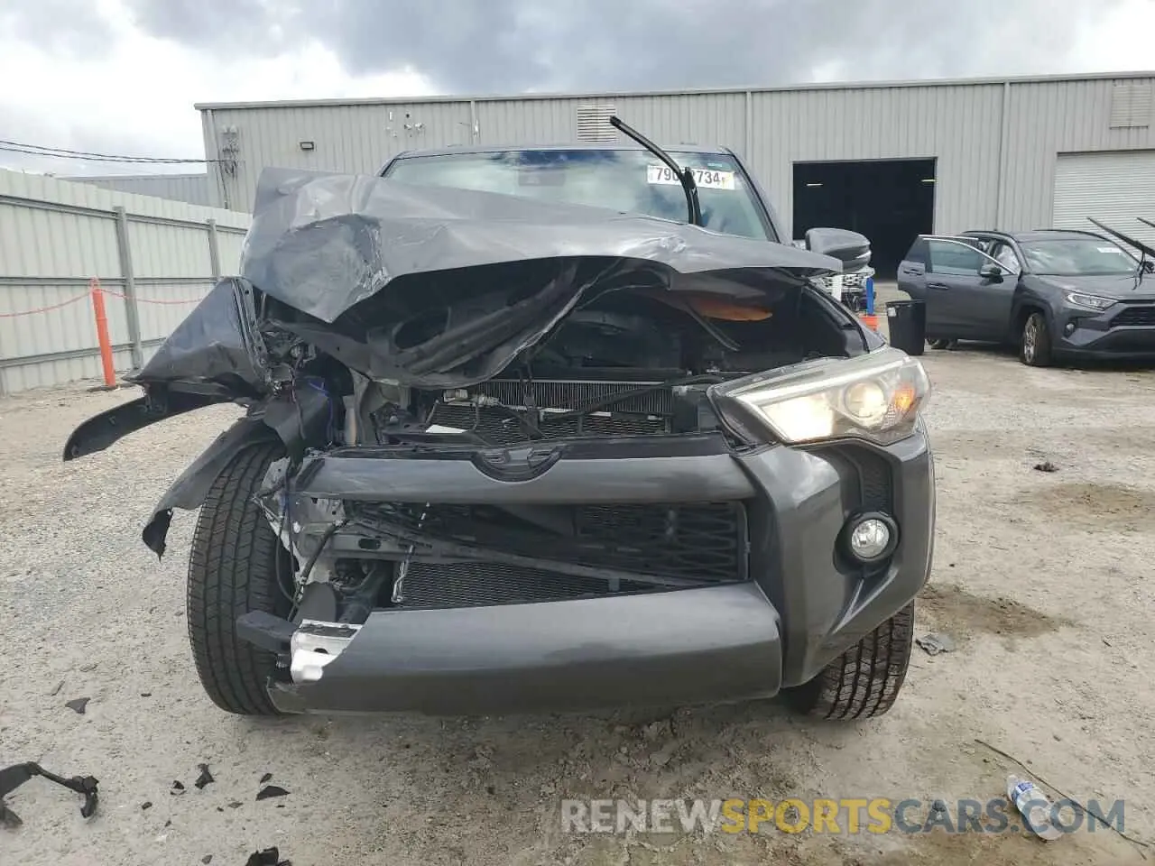 5 fotografías del automóvil dañado JTEZU5JR4L5223215 TOYOTA 4RUNNER 2020