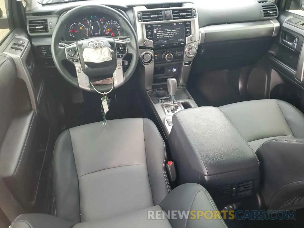 8 fotografías del automóvil dañado JTEZU5JR4L5223215 TOYOTA 4RUNNER 2020