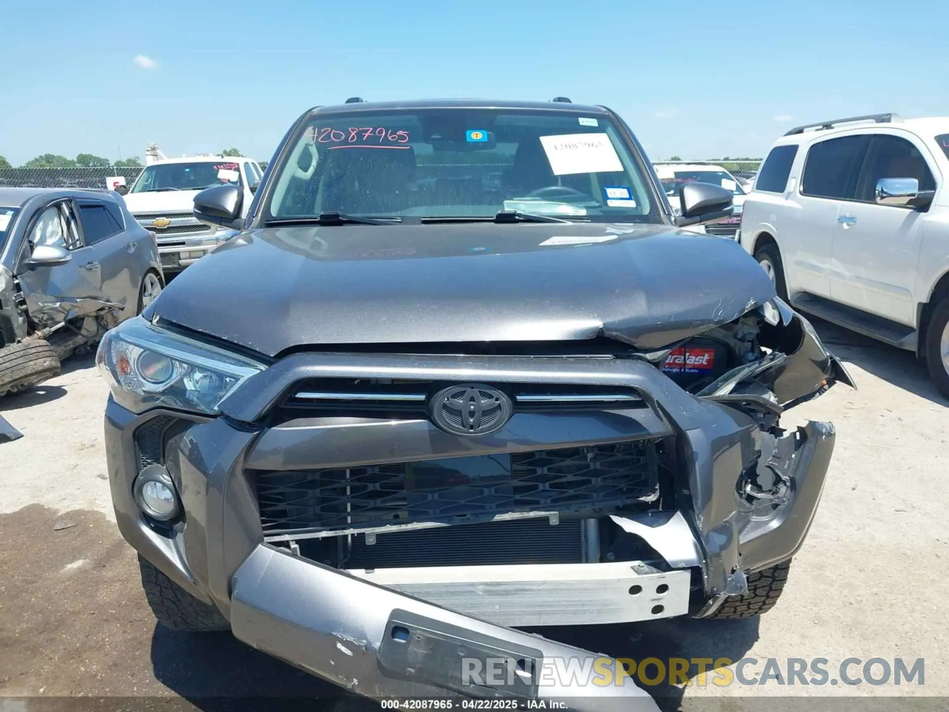 12 fotografías del automóvil dañado JTEZU5JR4L5226079 TOYOTA 4RUNNER 2020