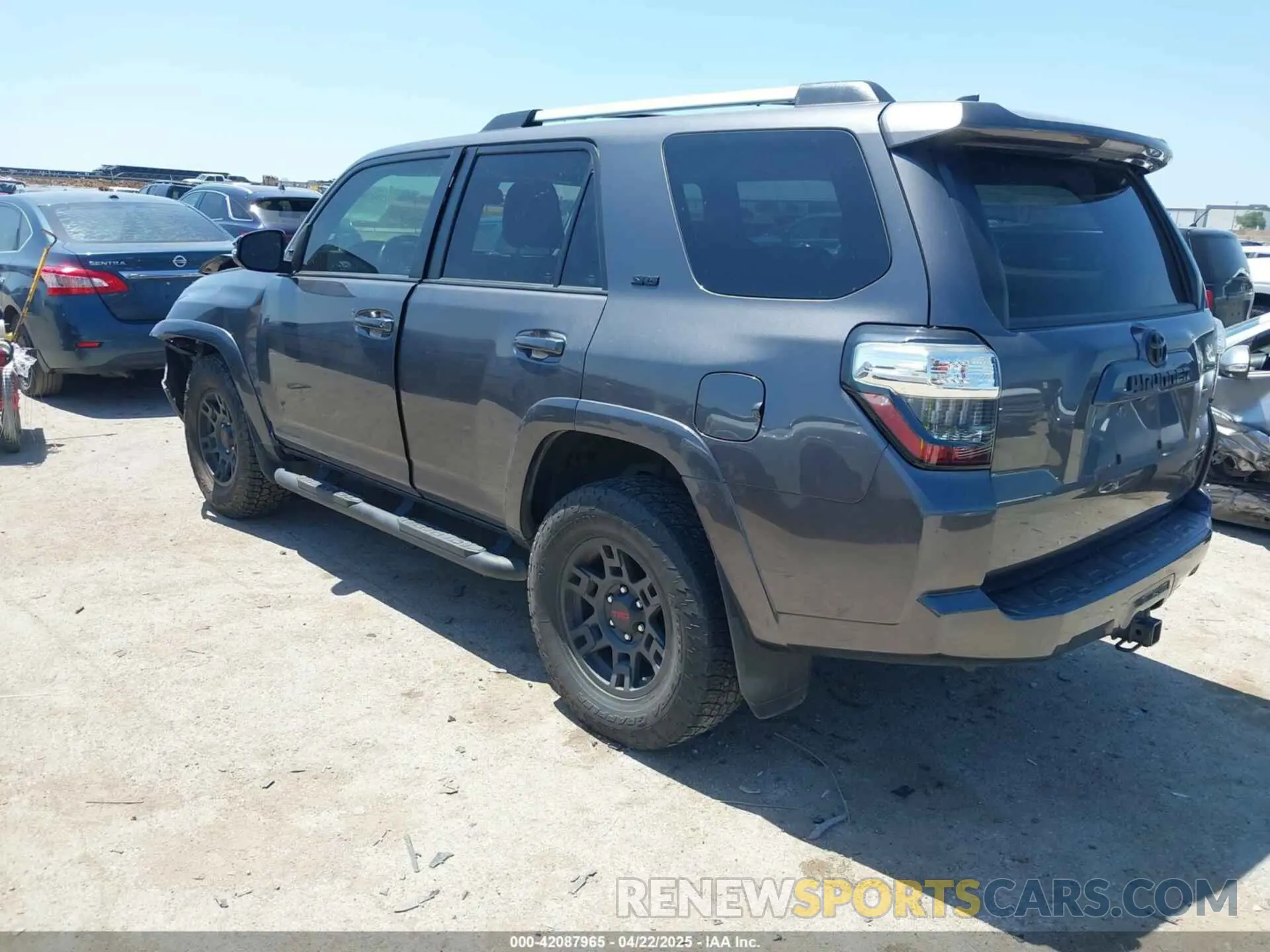 3 fotografías del automóvil dañado JTEZU5JR4L5226079 TOYOTA 4RUNNER 2020
