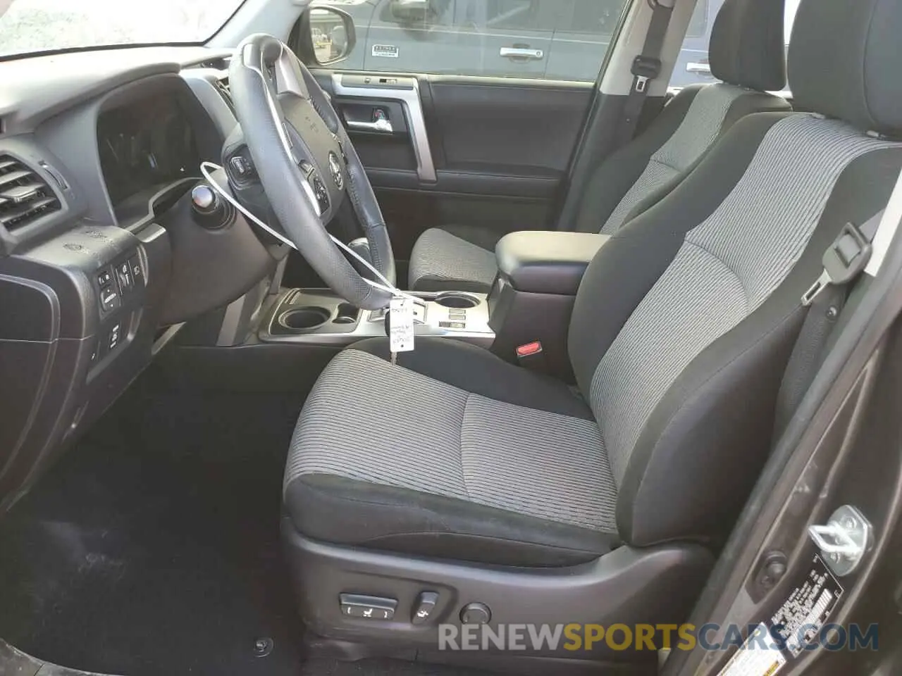 7 fotografías del automóvil dañado JTEZU5JR6L5220770 TOYOTA 4RUNNER 2020