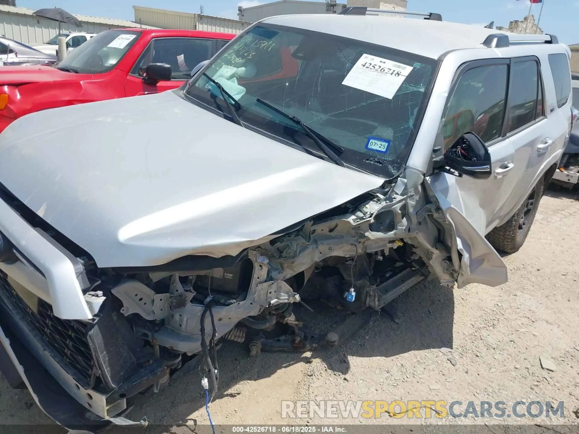 6 fotografías del automóvil dañado JTEZU5JR6L5224902 TOYOTA 4RUNNER 2020
