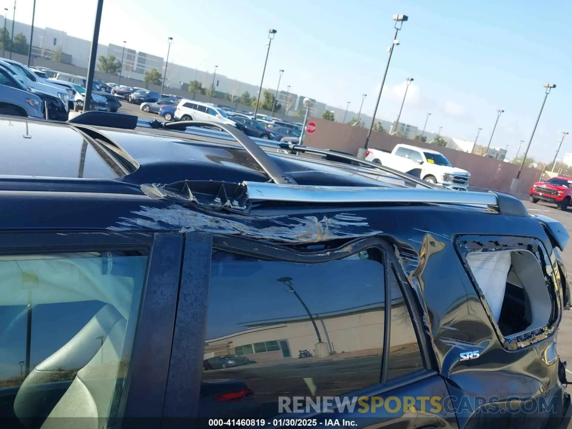 18 fotografías del automóvil dañado JTEZU5JR7L5226612 TOYOTA 4RUNNER 2020