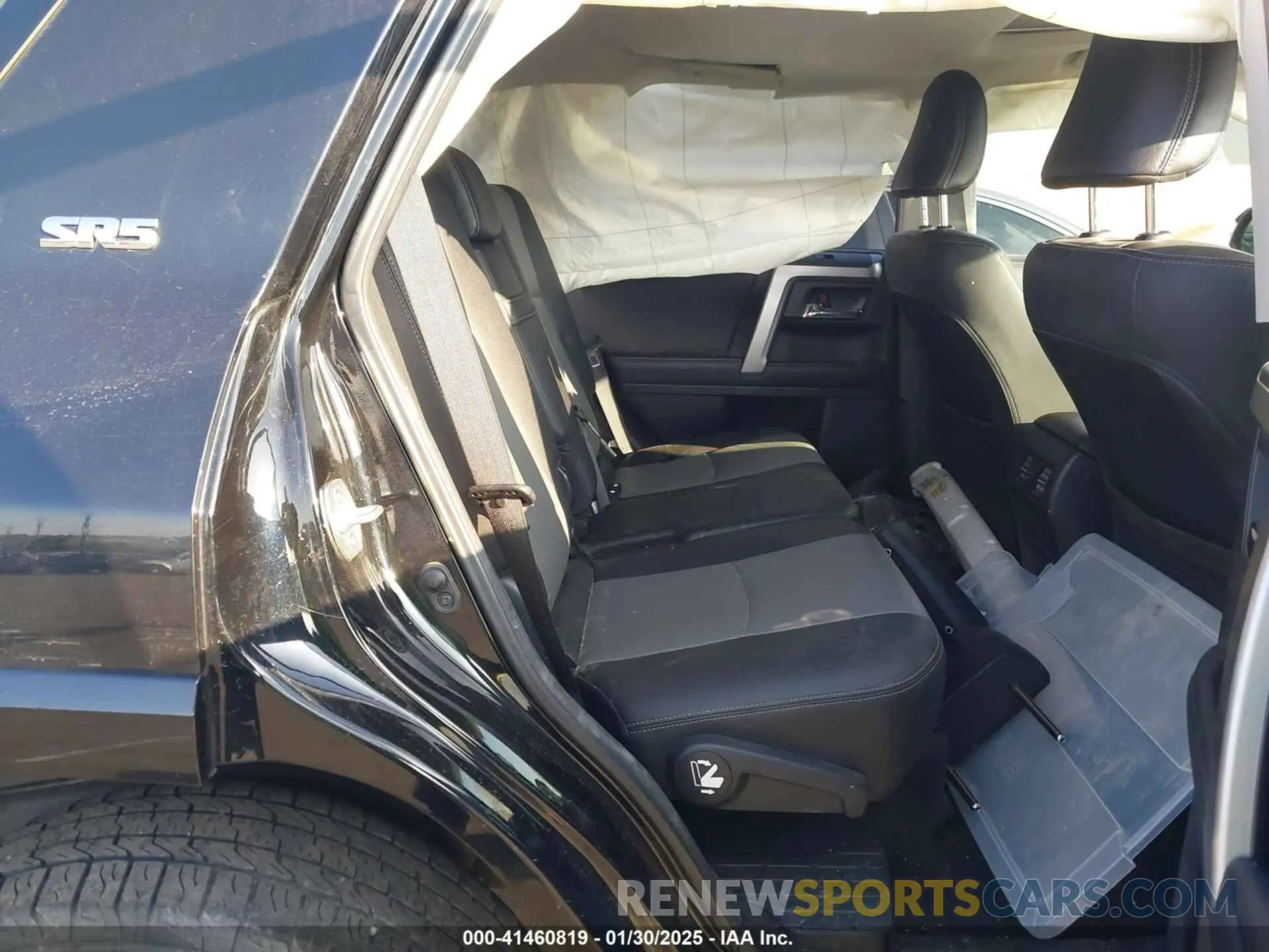 5 fotografías del automóvil dañado JTEZU5JR7L5226612 TOYOTA 4RUNNER 2020