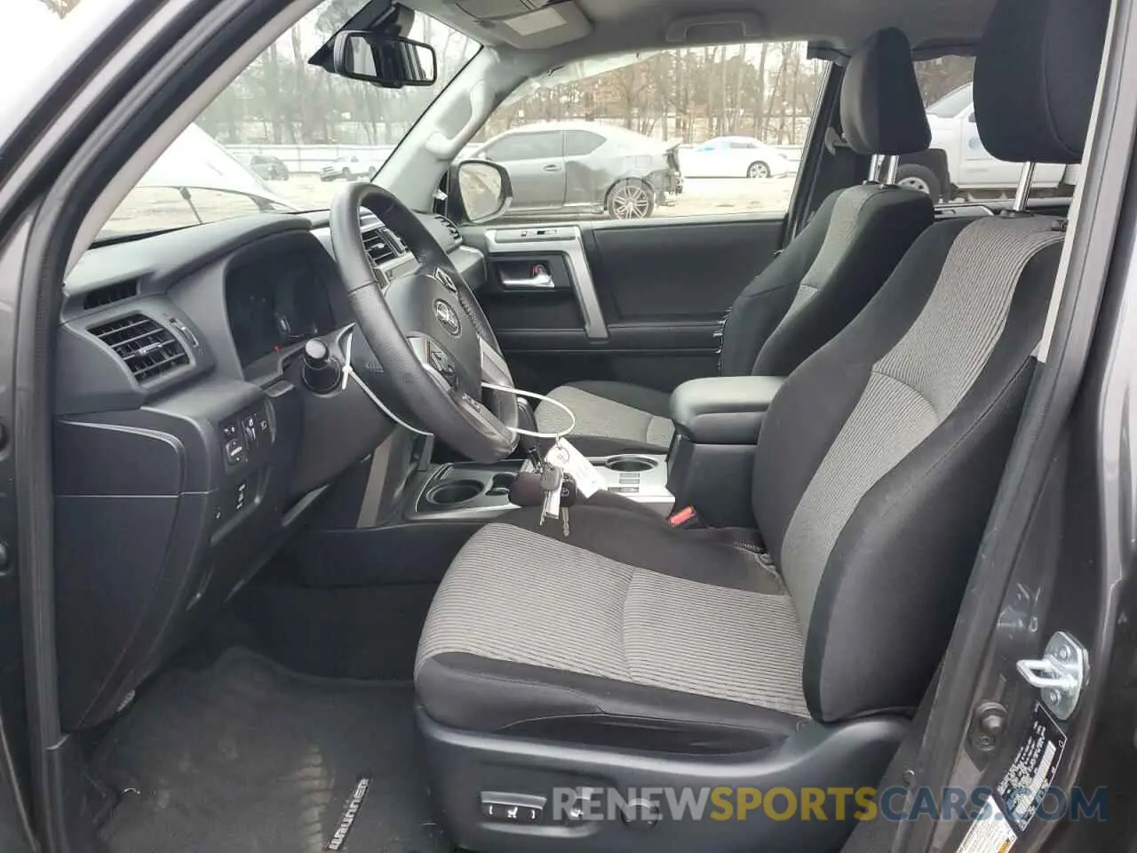 7 fotografías del automóvil dañado JTEZU5JR9L5227499 TOYOTA 4RUNNER 2020