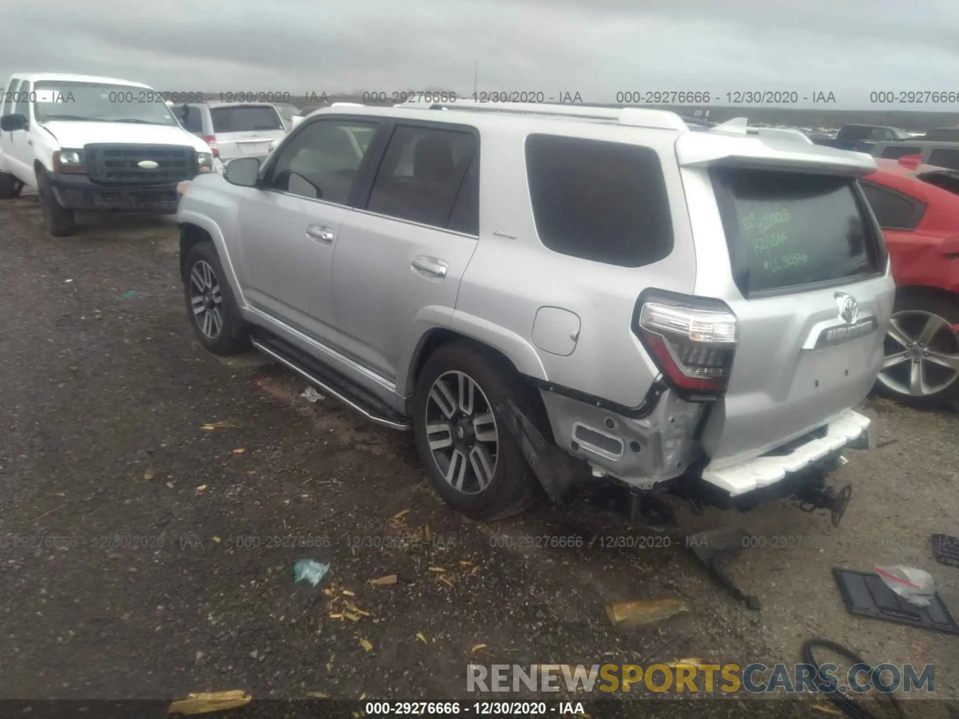 3 fotografías del automóvil dañado JTEZU5JRXL5222036 TOYOTA 4RUNNER 2020