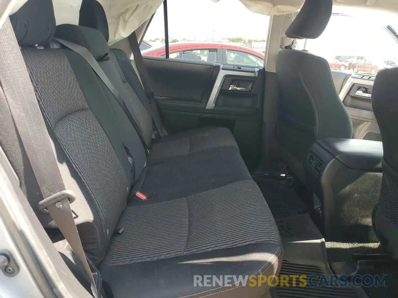 11 fotografías del automóvil dañado JTEBU5JR0M5916561 TOYOTA 4RUNNER 2021