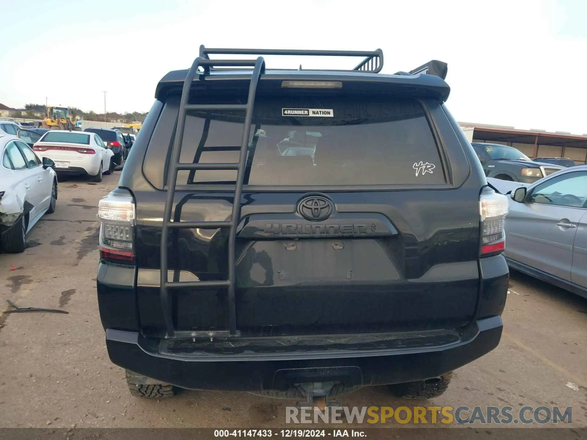 16 fotografías del automóvil dañado JTEBU5JR6M5953971 TOYOTA 4RUNNER 2021