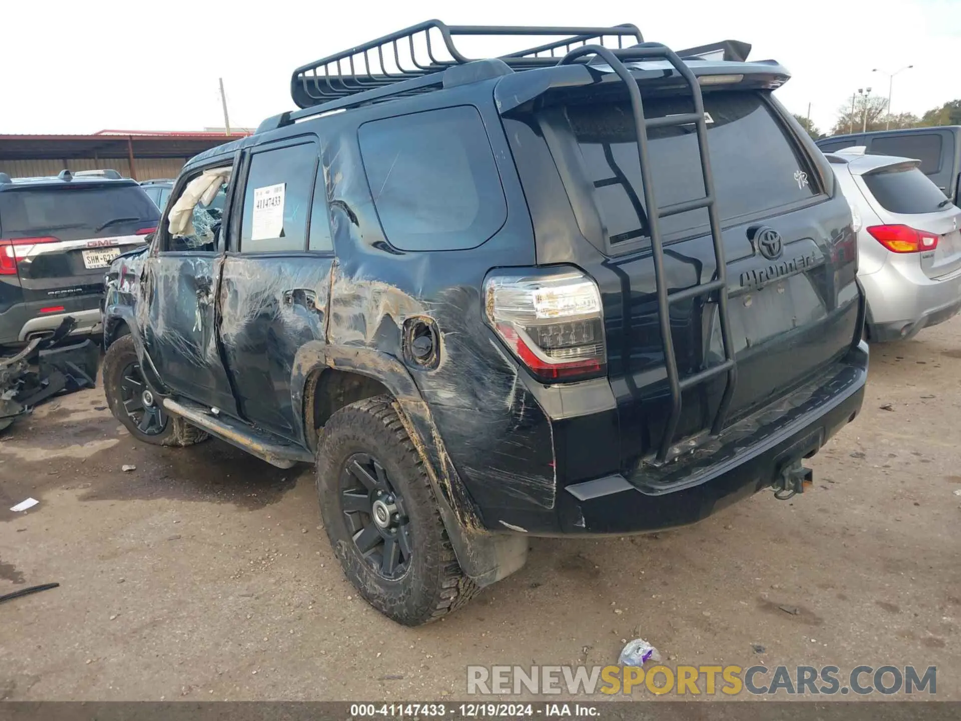 3 fotografías del automóvil dañado JTEBU5JR6M5953971 TOYOTA 4RUNNER 2021