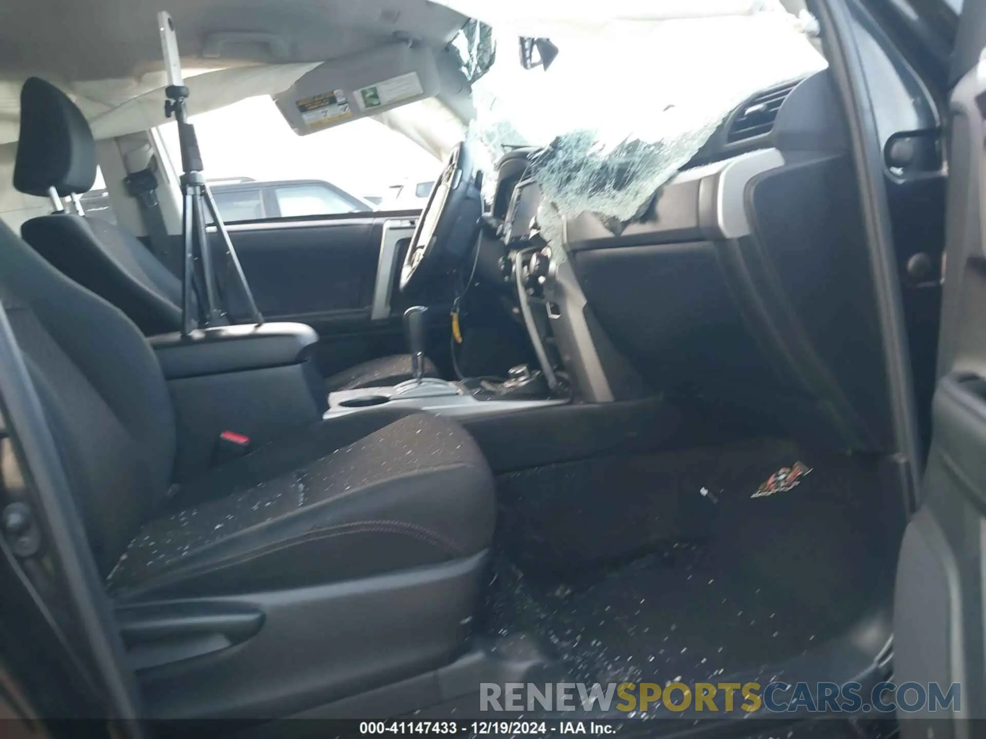 5 fotografías del automóvil dañado JTEBU5JR6M5953971 TOYOTA 4RUNNER 2021