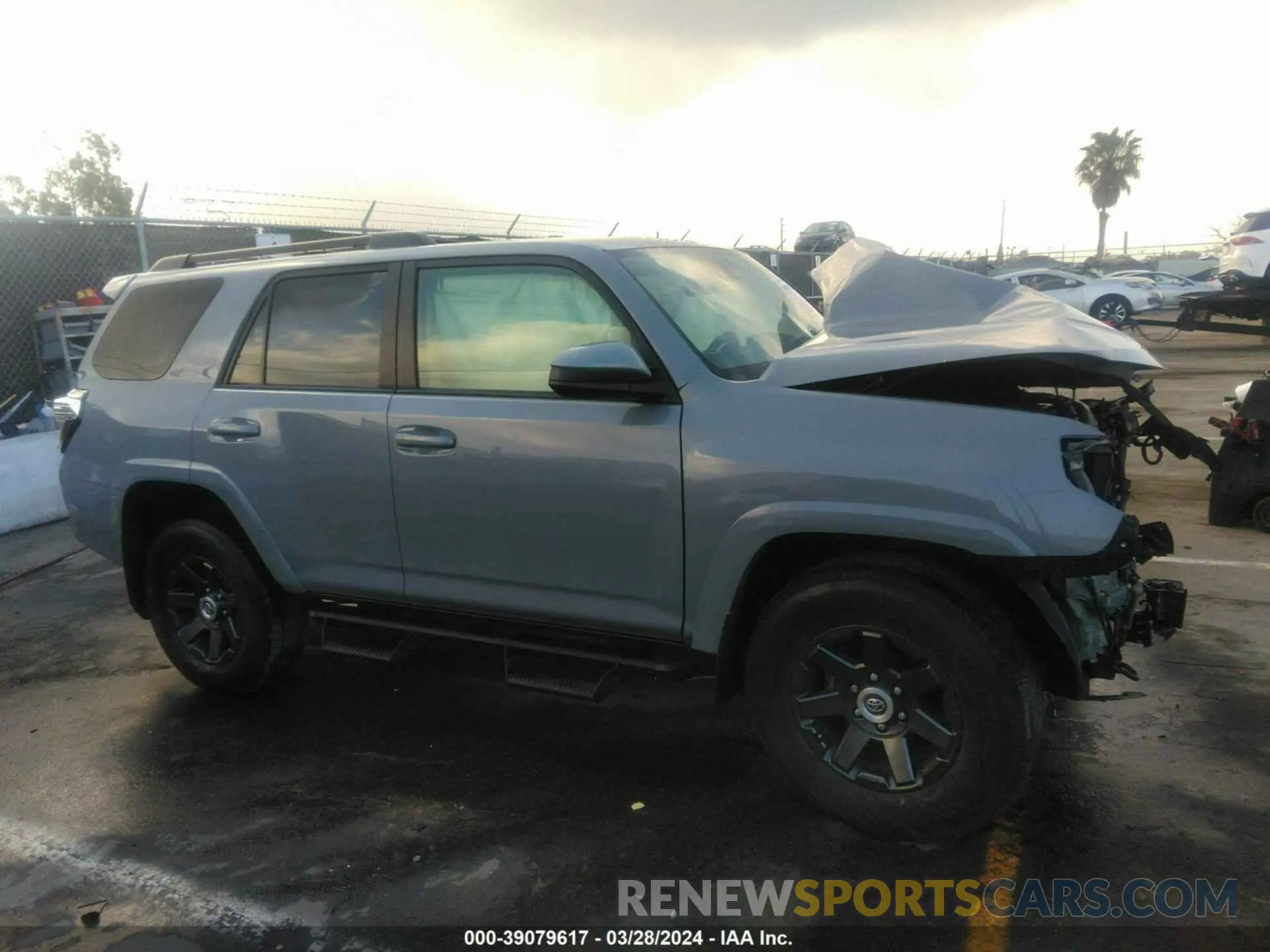 13 fotografías del automóvil dañado JTEBU5JR7M5857766 TOYOTA 4RUNNER 2021