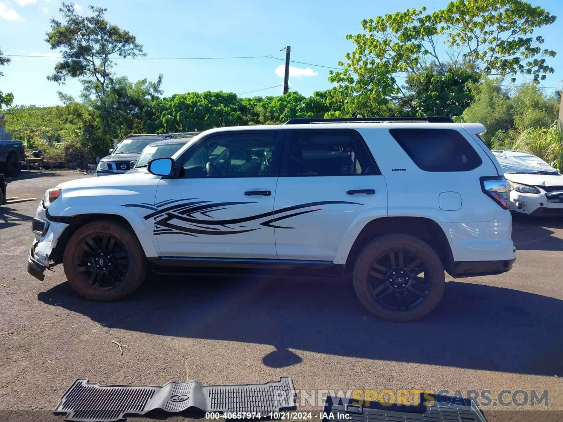 14 fotografías del automóvil dañado JTECU5JR5M5243660 TOYOTA 4RUNNER 2021