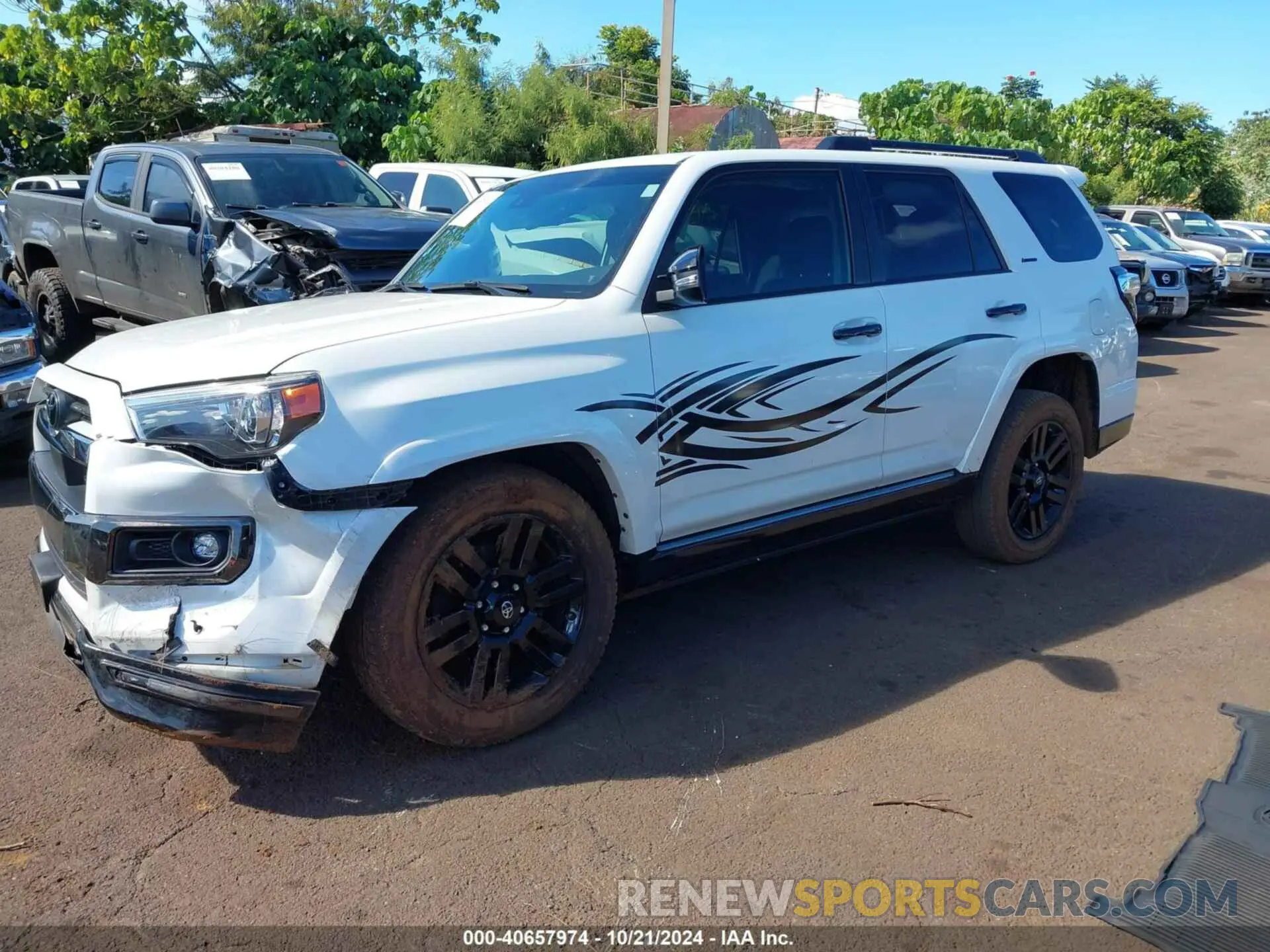 2 fotografías del automóvil dañado JTECU5JR5M5243660 TOYOTA 4RUNNER 2021